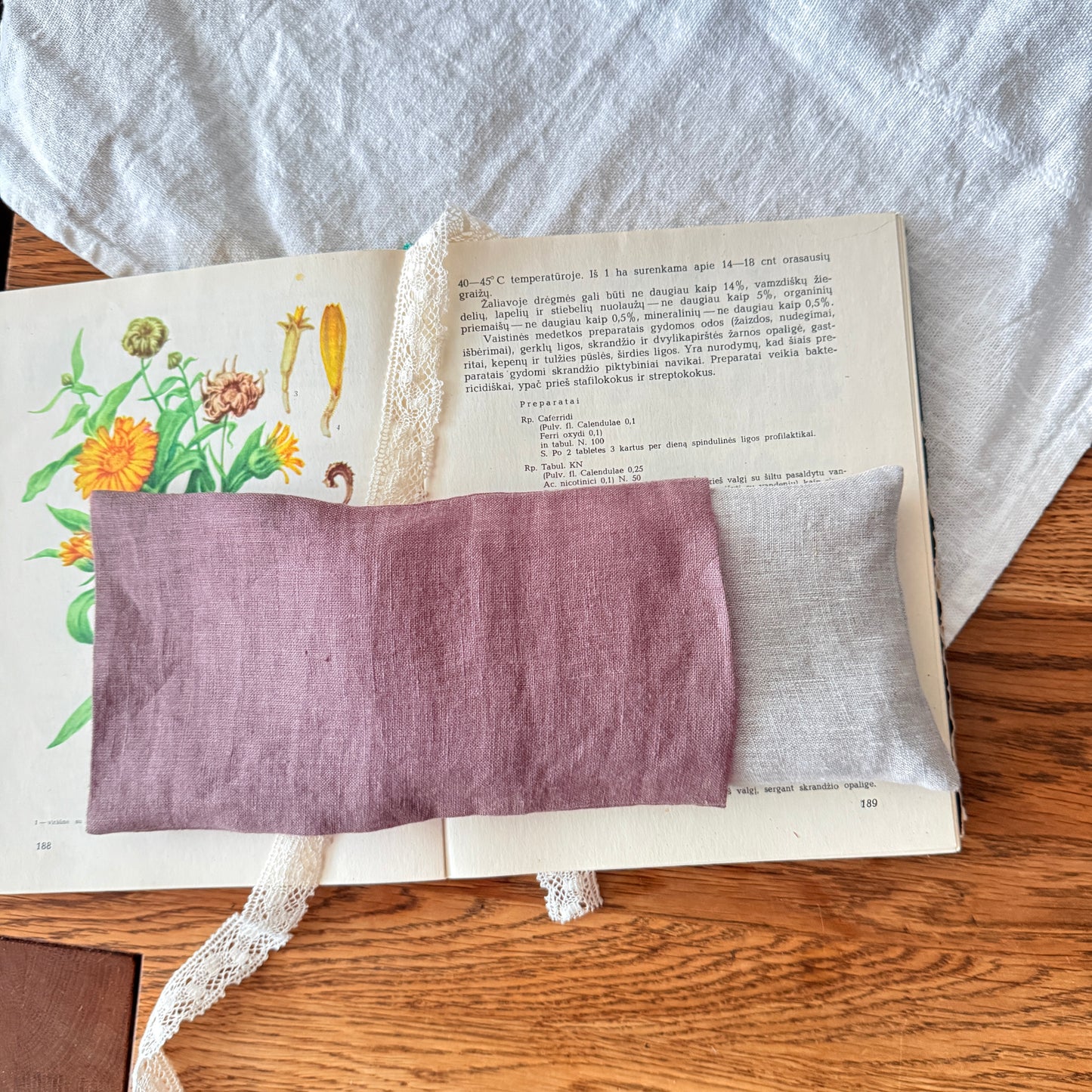 Akių pagalvėlės užvalkaliukas rudos sp.