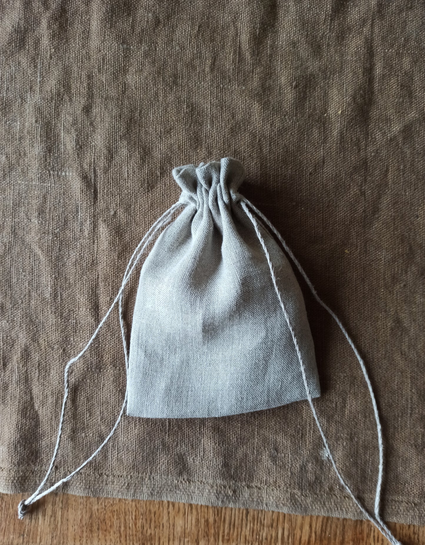 Sutraukiamas maišelis "Linas" 10cm x 17cm