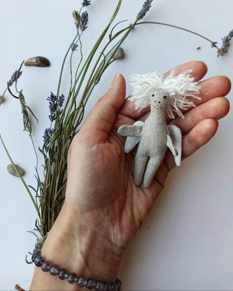 Angelas “Lengvumas”