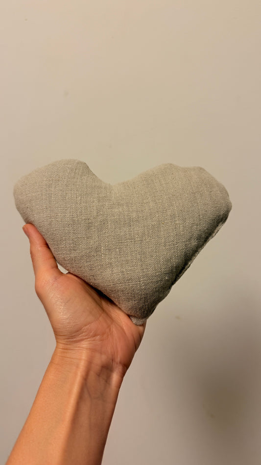 Akių relaksacinė pagalvėlė širdelė „Žemė"