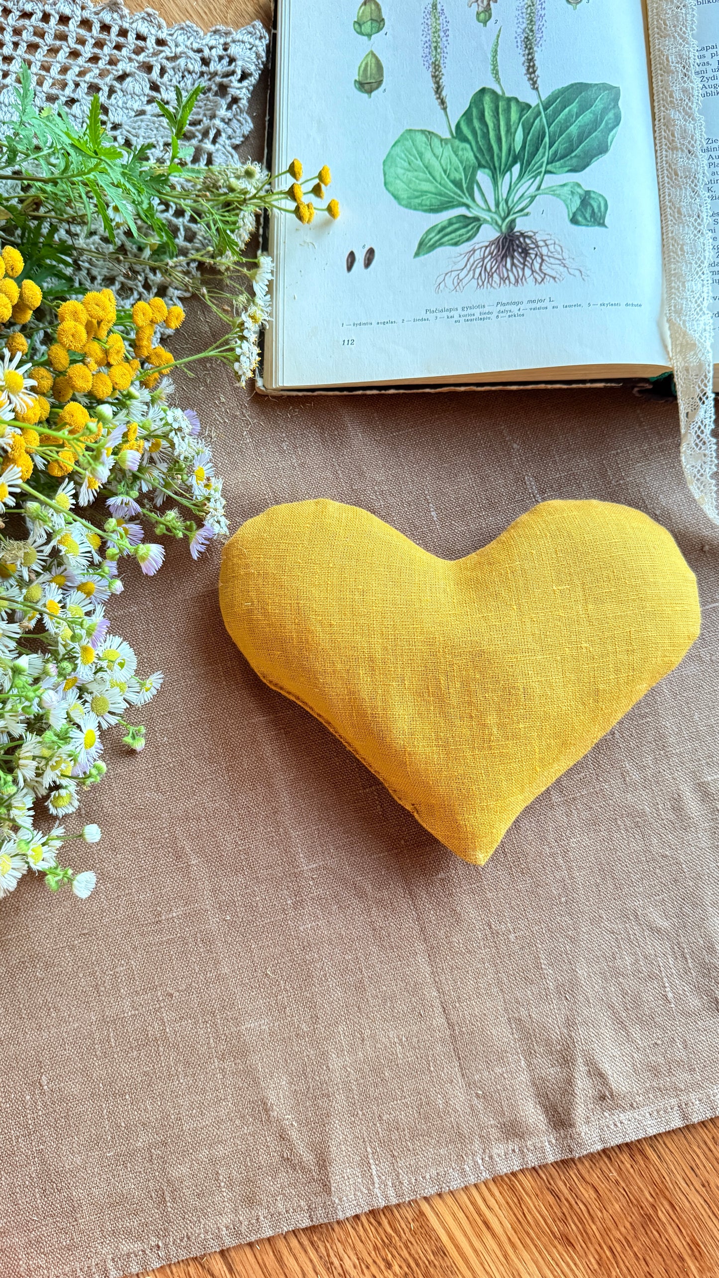 Akių relaksacinė pagalvėlė "Saulė širdyje"